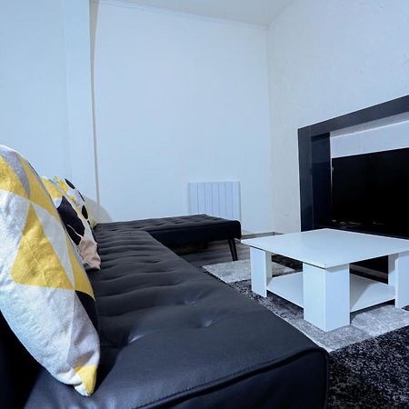Elegant Appartement Bord De Seine مونتراو-فاولت-يون المظهر الخارجي الصورة