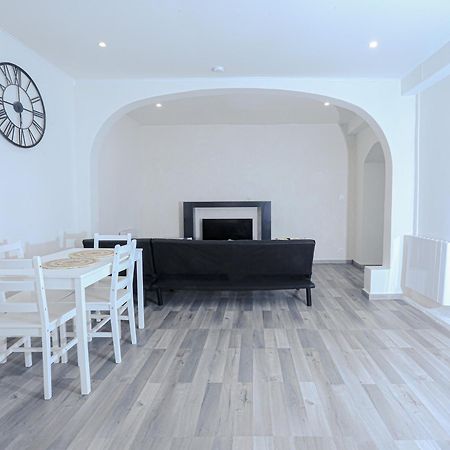 Elegant Appartement Bord De Seine مونتراو-فاولت-يون المظهر الخارجي الصورة